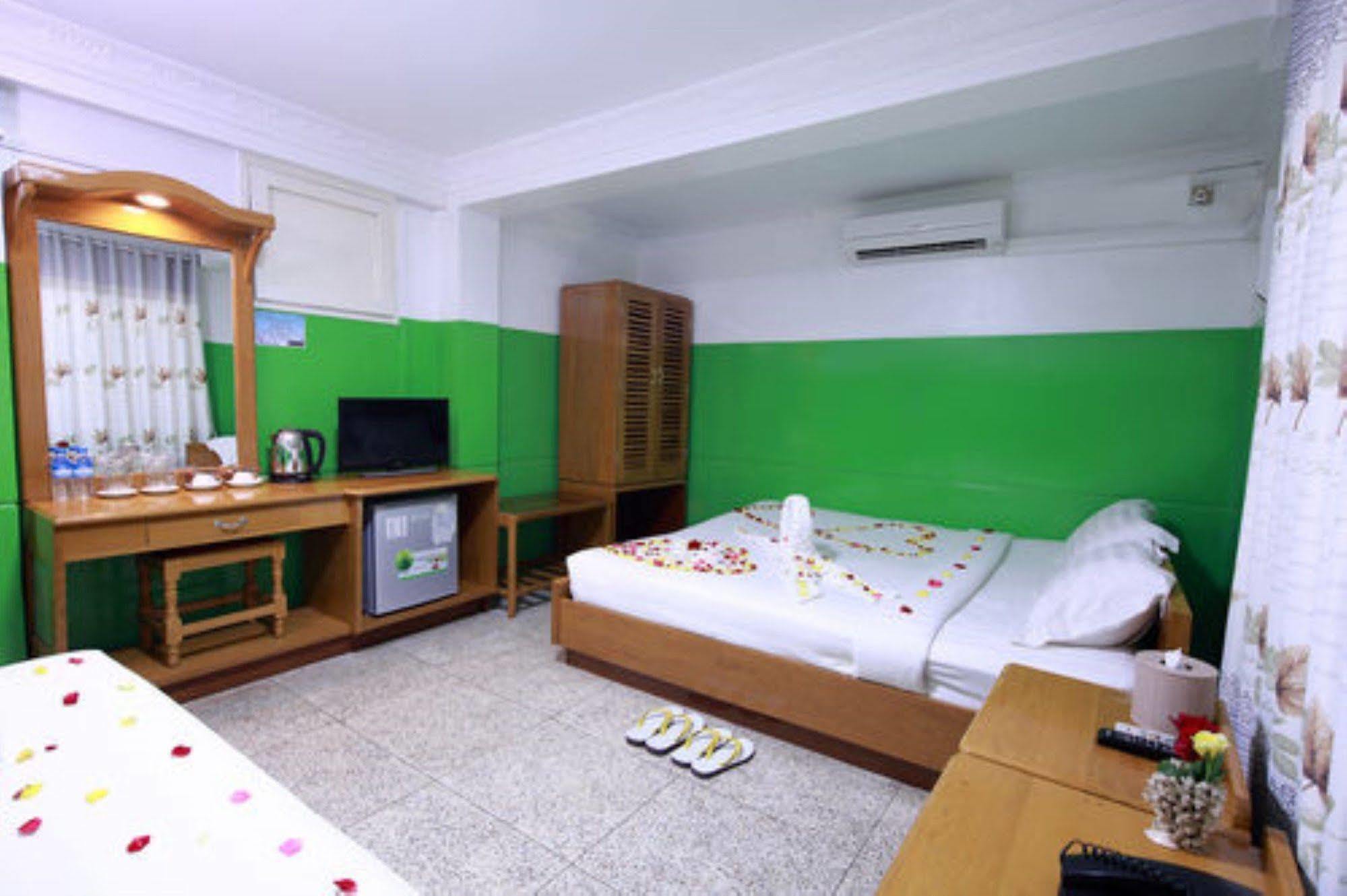 Hotel Venus Mandalay Eksteriør bilde
